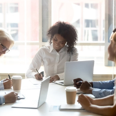 alt=“procurement_team”